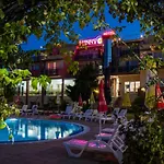 阳光酒店 酒店 4*