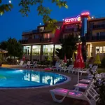 Sunny Hotel